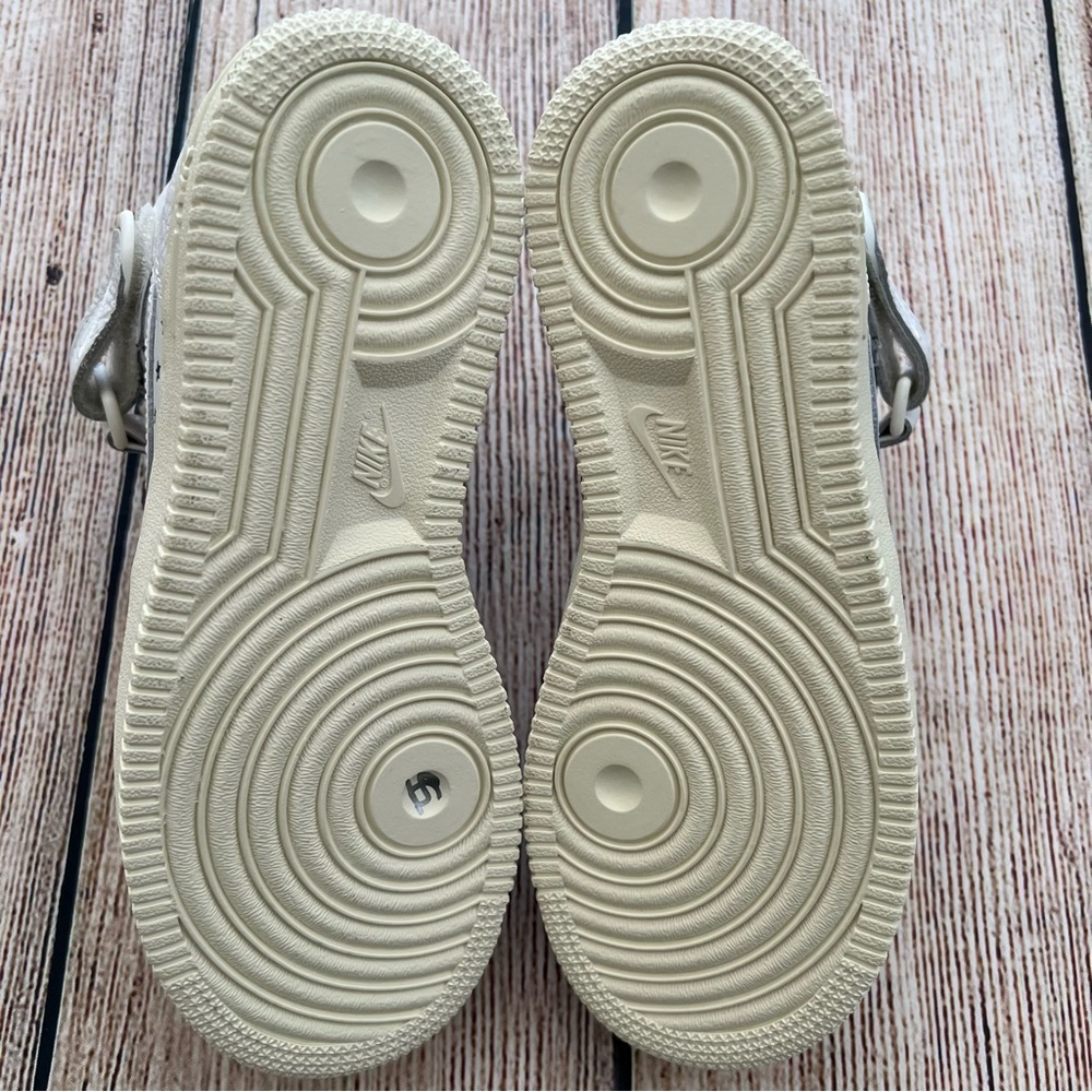New white NIKE Air Force 1 Mid star cut out women's sneakers shoes size 5.5 - Picture 9 of 13